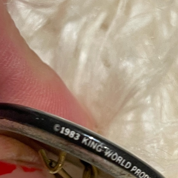 Vintage 1983 King World Productions Inc. ‘Spanky’ Button Pin - Picture 3 of 3